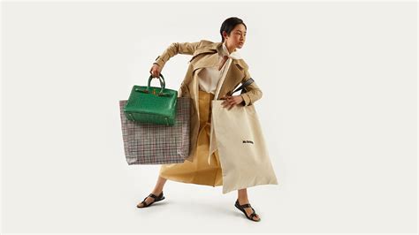 burberry partnership con e-tailer|burberry real real.